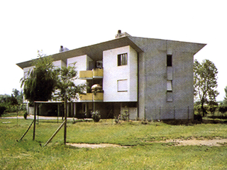 Building for 8 social housing dwellings.