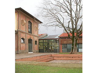 University housing and collective services from the rehabilitation of the ex-cattle market of Florence